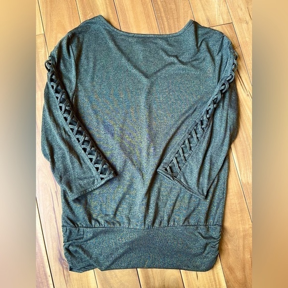 By & By 3/4 Sleeve V-Neck Shirt. Size S. NWOT By & By Green #000 - Picture 5 of 7